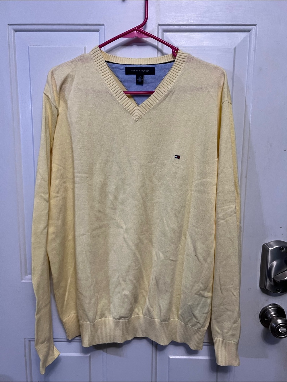 Tommy Hilfiger Men’s L Yellow V Neck Sweater 100% Cotton Pullover Preppy